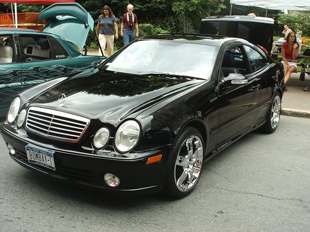 http://img.photobucket.com/albums/v618/customlowz/Judgement%20Day%202003/Album2/S2010054.jpg