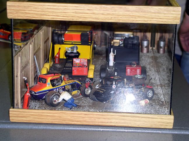 Vintage Super-Modified pit diorama - Scale Auto Magazine ...