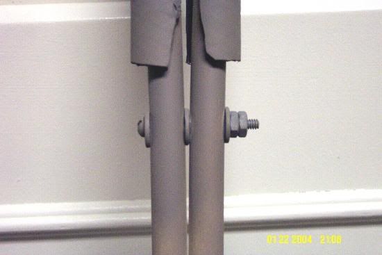 Bolt-threads-right--small.jpg