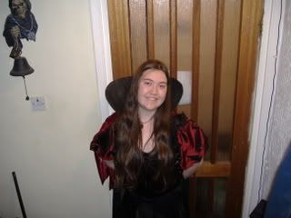 http://img.photobucket.com/albums/v620/purplelurcher/Halloween029.jpg