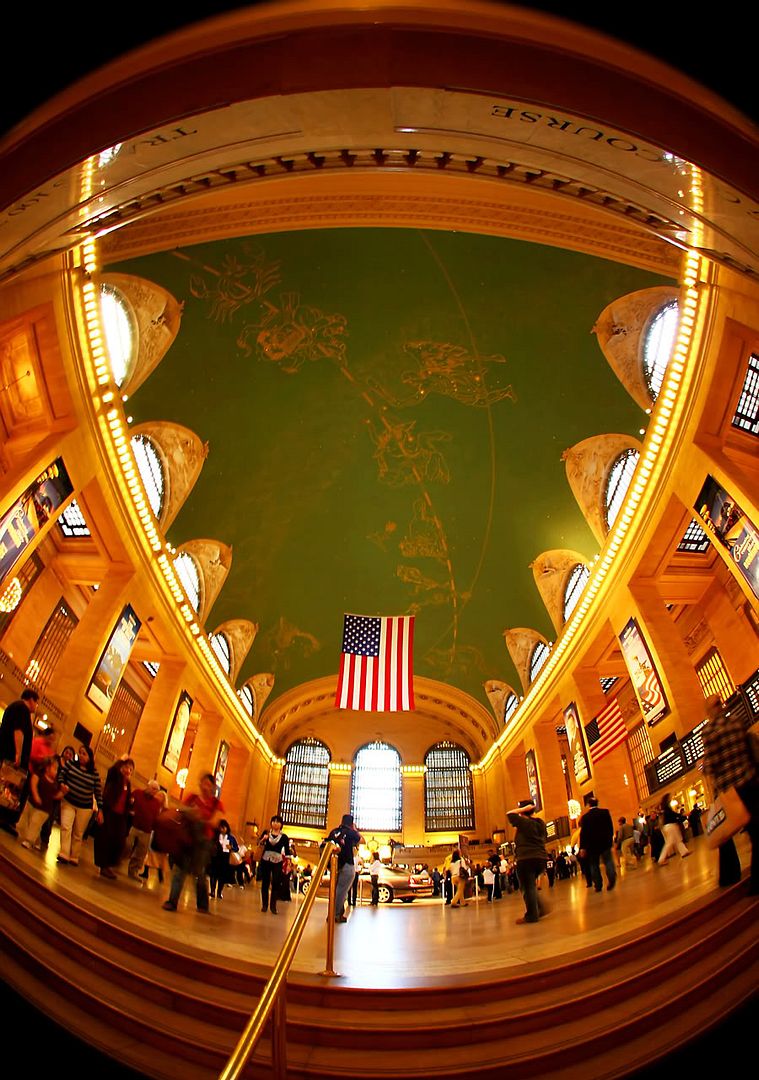 IMAGE: http://img.photobucket.com/albums/v621/2005GLI/Canon%20pics/grandcentralstationppsized.jpg
