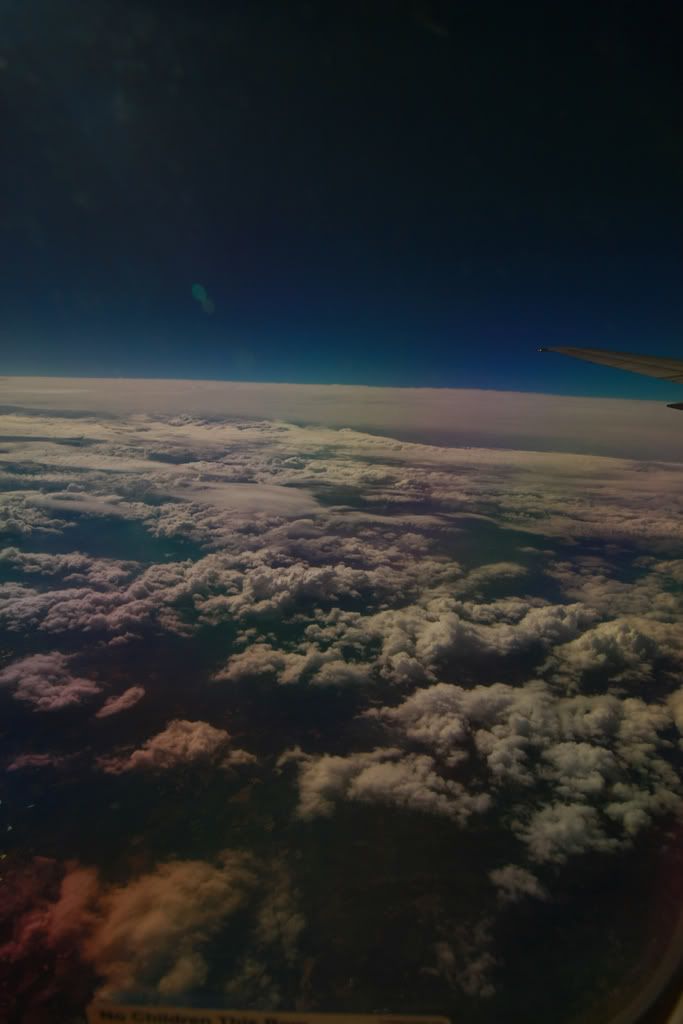 IMAGE: http://img.photobucket.com/albums/v621/2005GLI/Sumer%20and%20shore%20pics/snoworclouds4.jpg