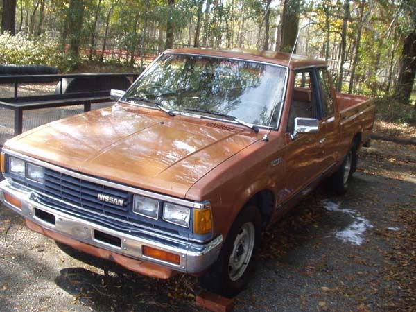 1984 Nissan pickup truck #2