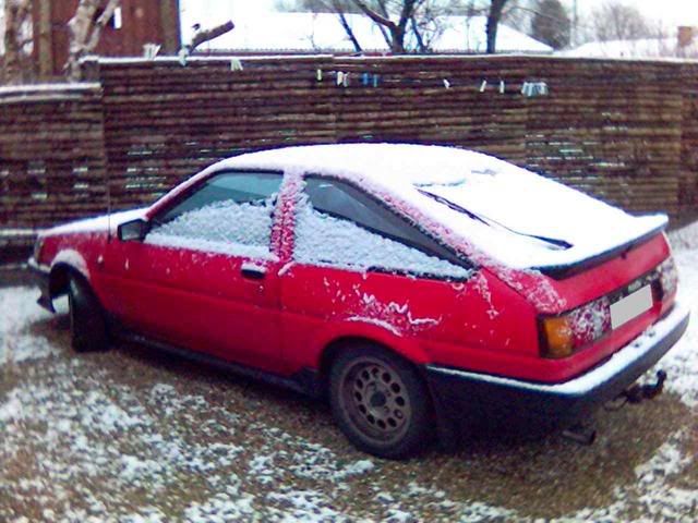 [Image: AEU86 AE86 - Snow drifting early in the morning ;-)]