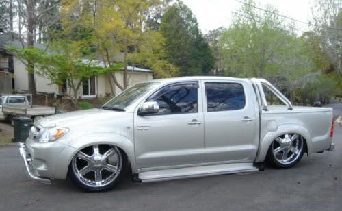Re2005 Hilux SR5 22'' Wheels from another site