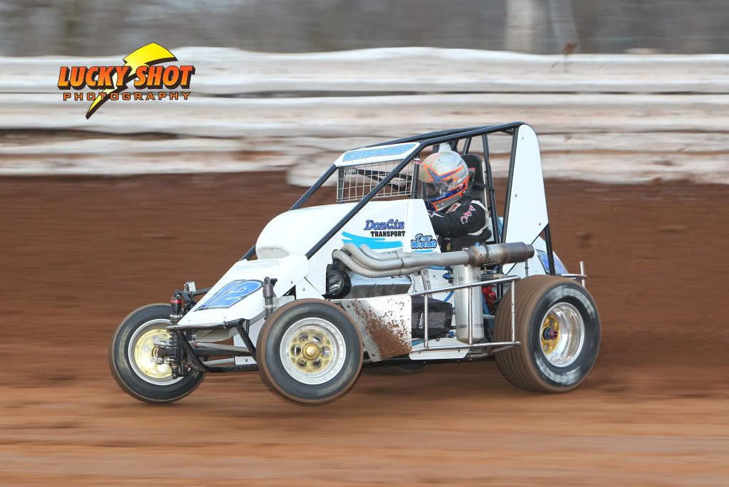 IMAGE: http://img.photobucket.com/albums/v624/jetzwing/susky%204102011/LKYS8232.jpg