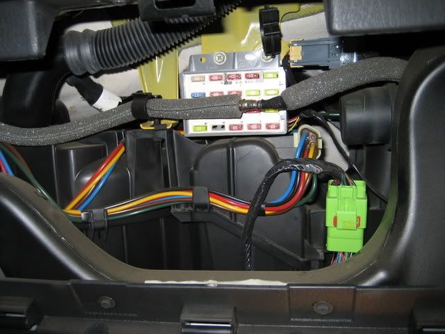 2000 Jeep cherokee blower motor resistor location