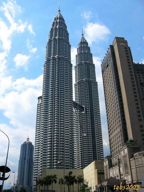 petronas01.jpg