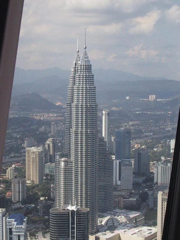 petronas02.jpg