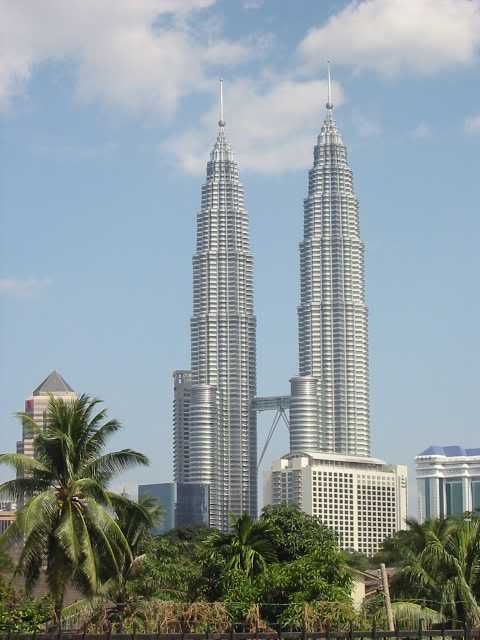 petronas03.jpg