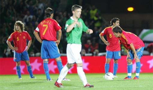 La selección española de fútbol, cumpliendo de nuevo con su función social