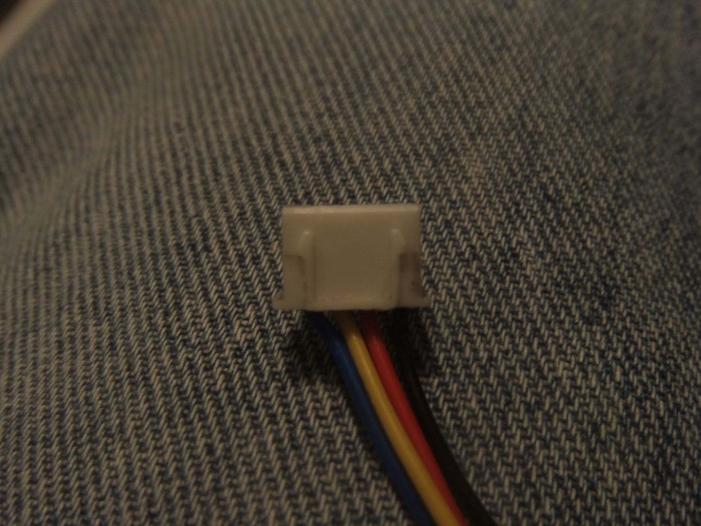 How to remove pins from cold cathode?