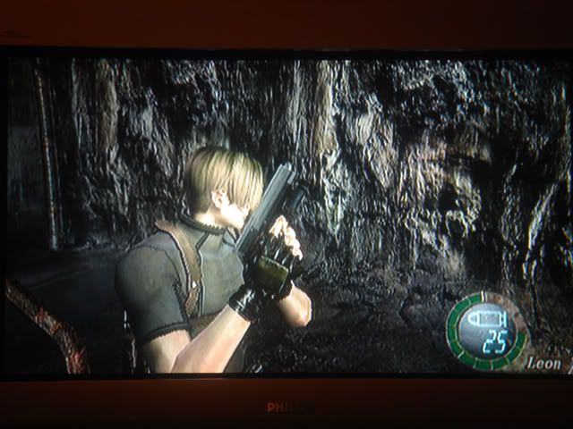 [Image: re4screens05.jpg]