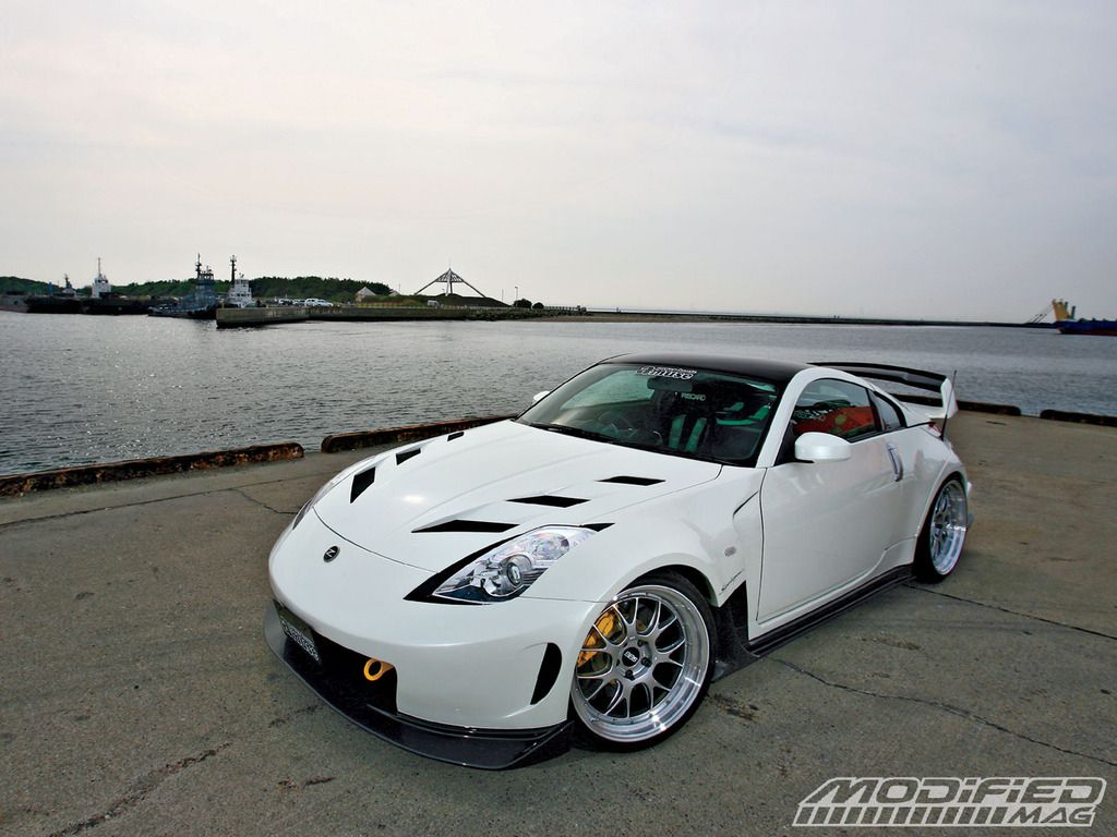 modp_0909_09_o20amuse_nissan_380rs_superleggera20front_side_view_zps3zwge4te.jpg