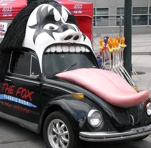 http://img.photobucket.com/albums/v63/levin4kevin/gene-simmons-mobile.jpg