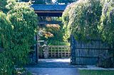 th_Japanesegardenentrance.jpg