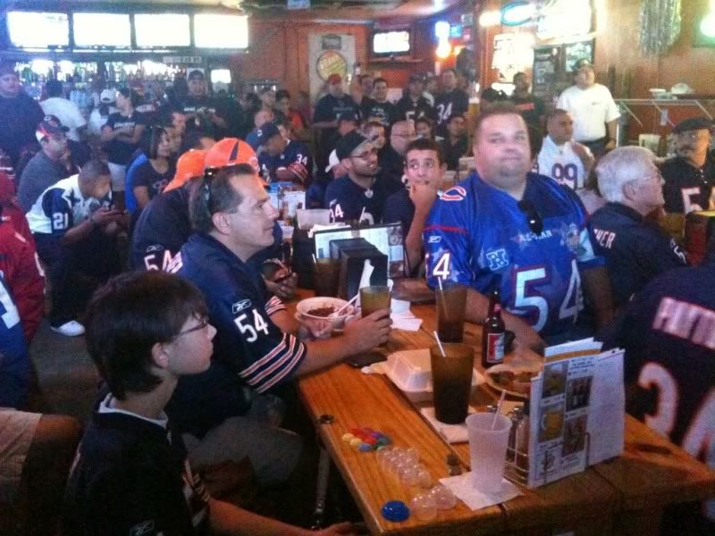 Chicago Bear Fan Bars across the Country 1 Chicago Sports Fan