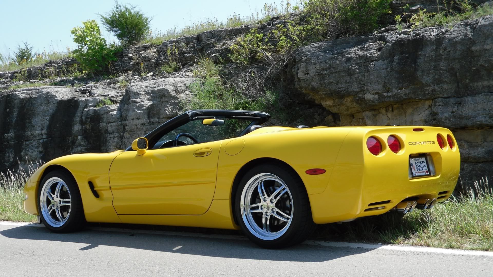 LS6VetteRoadsteronOldRoute66.jpg~original
