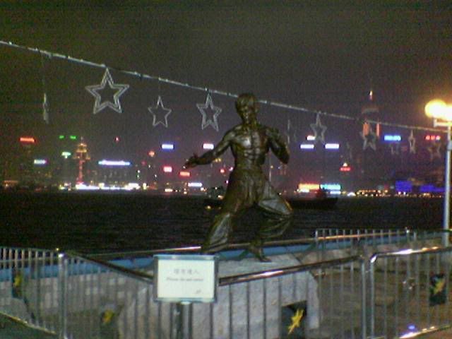 Bruce Lee Statue