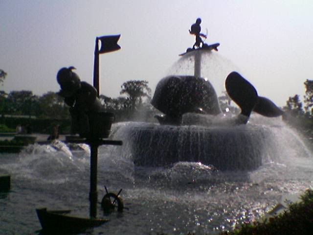 DisneyLand Fountain