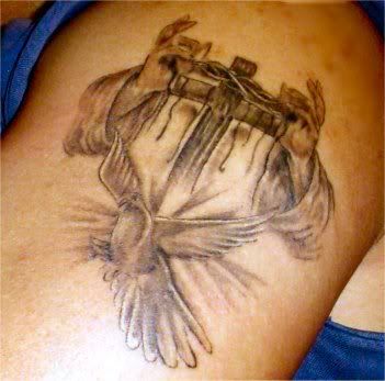Christian Cross Tattoos on Cross And Dove Tattoo Image   Cross And Dove Tattoo Graphic Code
