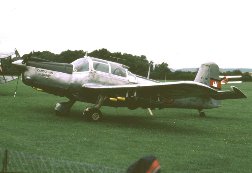 http://img.photobucket.com/albums/v635/TJJohansen/Aircraft%20in%20Britain/M.jpg