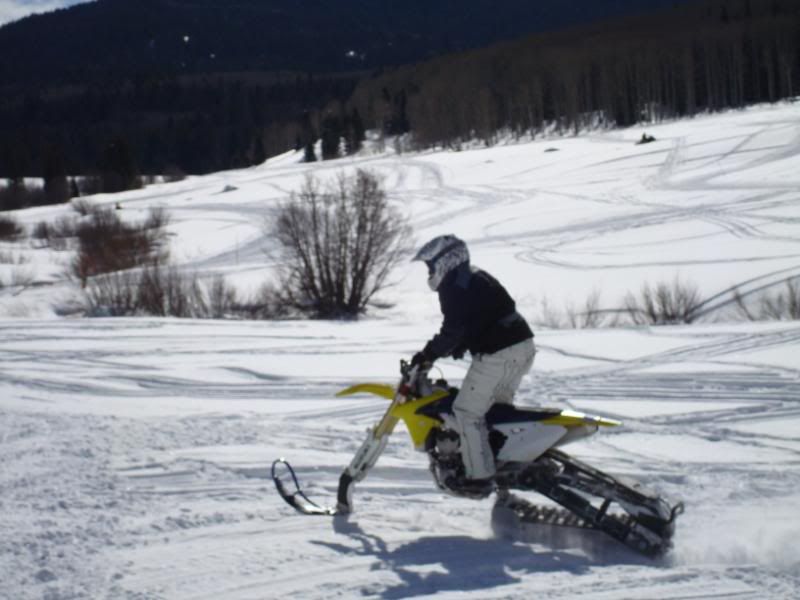 http://img.photobucket.com/albums/v636/Tlankins/Bike%20Shots/2Moto008.jpg