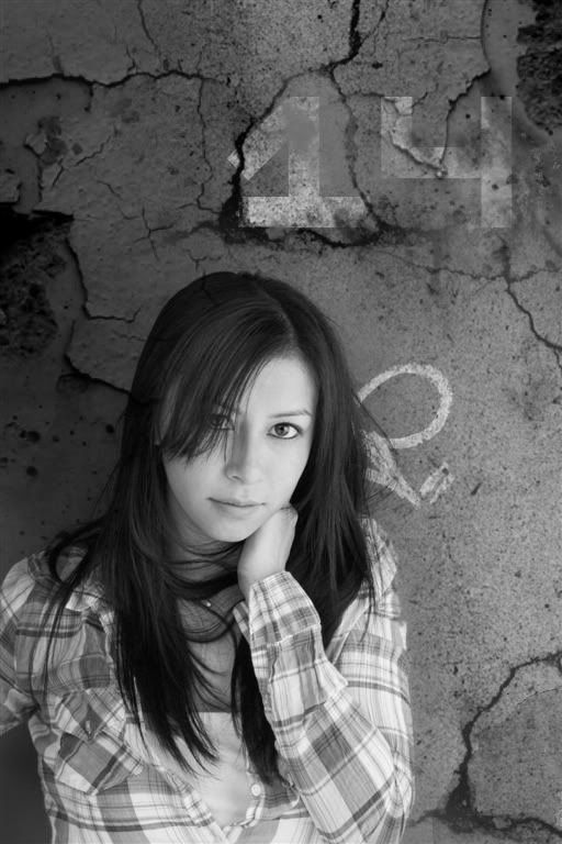 IMAGE: http://img.photobucket.com/albums/v636/korr123/grunge.jpg