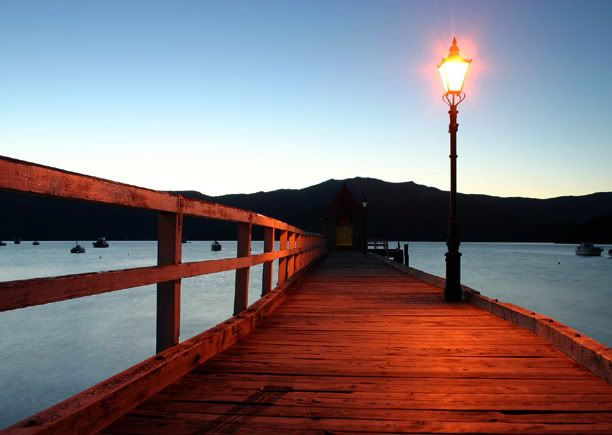 IMAGE: http://img.photobucket.com/albums/v636/rrrr/Jettycopy.jpg