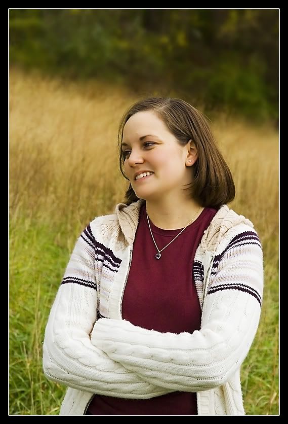 IMAGE: http://img.photobucket.com/albums/v636/rrrr/cassiepose7a.jpg