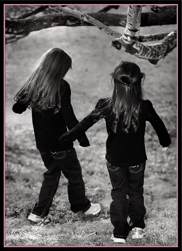 IMAGE: http://img.photobucket.com/albums/v636/rrrr/ebay/Jerrinskids7Dec08-27-2.jpg