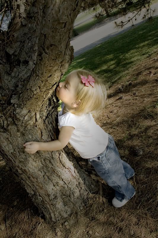 IMAGE: http://img.photobucket.com/albums/v636/rrrr/lisa3.jpg