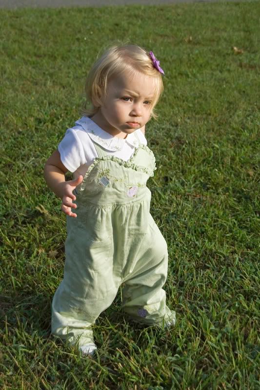 IMAGE: http://img.photobucket.com/albums/v636/rrrr/lisa6-1.jpg