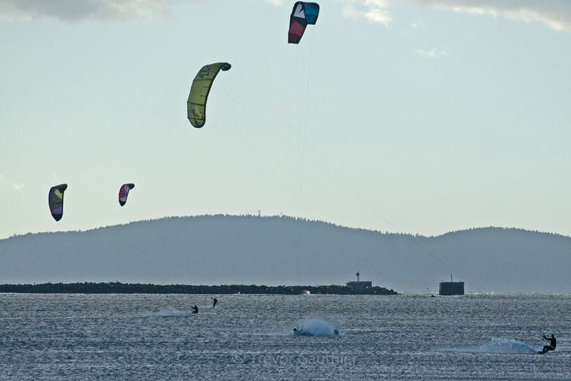IMAGE: http://img.photobucket.com/albums/v637/tbone903/kitesurfing1_zps85ce8c3d.jpg
