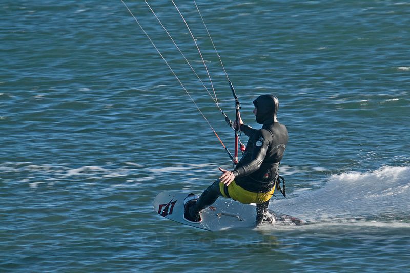 IMAGE: http://img.photobucket.com/albums/v637/tbone903/kitesurfing4_zps68c71083.jpg