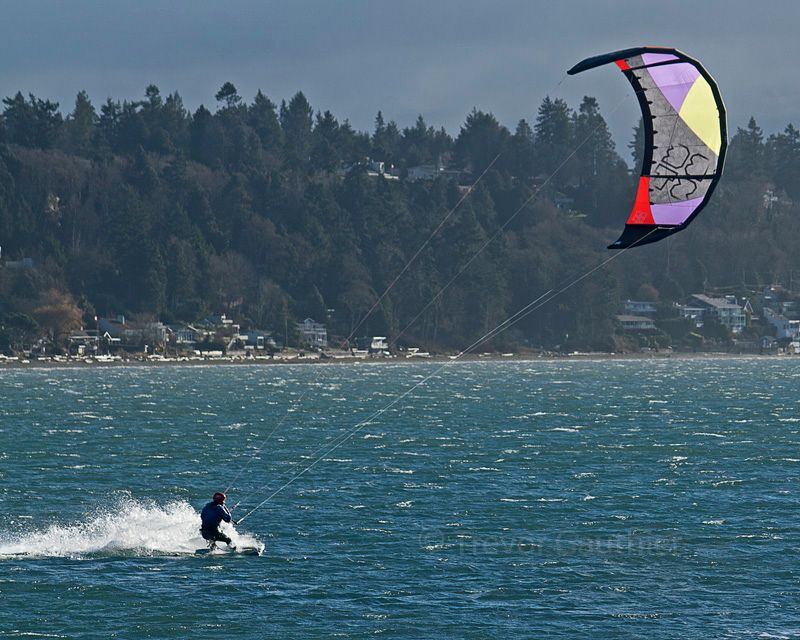 IMAGE: http://img.photobucket.com/albums/v637/tbone903/kitesurfing8_zps2dd1414a.jpg