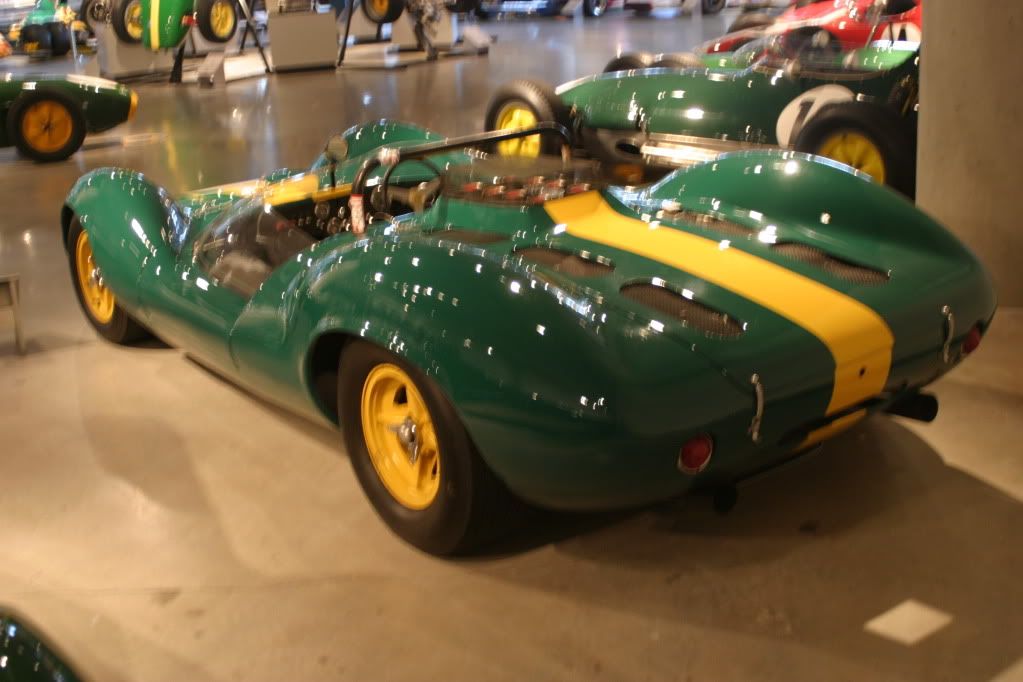 http://img.photobucket.com/albums/v638/Mafdark/Barber%20Vintage%20Motorsports%20Museum/24078b2e.jpg