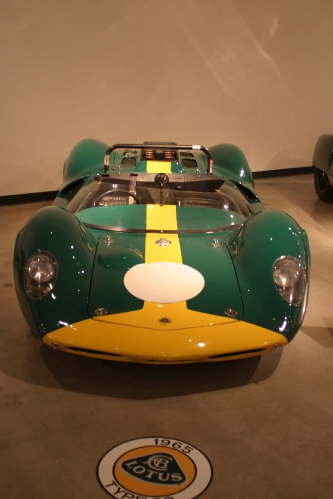 http://img.photobucket.com/albums/v638/Mafdark/Barber%20Vintage%20Motorsports%20Museum/3c1ba502.jpg