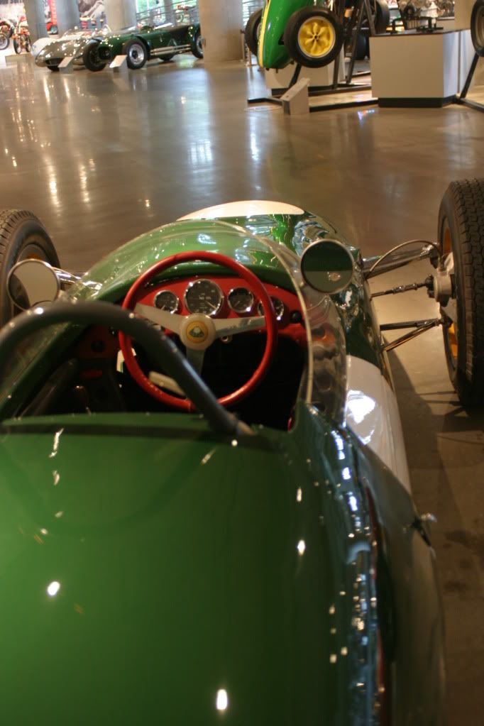 http://img.photobucket.com/albums/v638/Mafdark/Barber%20Vintage%20Motorsports%20Museum/40f7de07.jpg