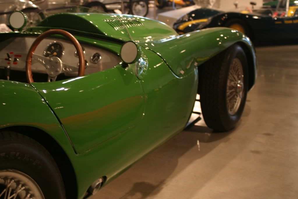 http://img.photobucket.com/albums/v638/Mafdark/Barber%20Vintage%20Motorsports%20Museum/45136c27.jpg