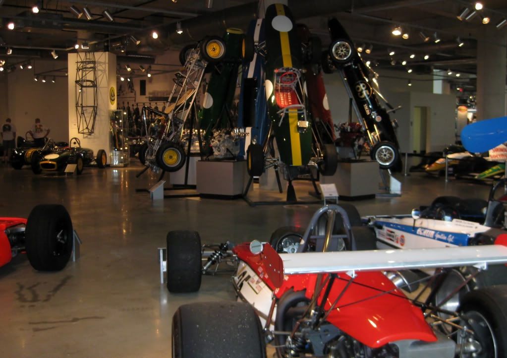 http://img.photobucket.com/albums/v638/Mafdark/Barber%20Vintage%20Motorsports%20Museum/5d36d29d.jpg