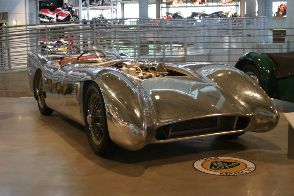 http://img.photobucket.com/albums/v638/Mafdark/Barber%20Vintage%20Motorsports%20Museum/9fa20bf2.jpg