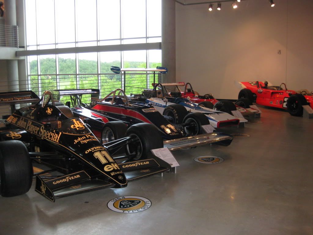 http://img.photobucket.com/albums/v638/Mafdark/Barber%20Vintage%20Motorsports%20Museum/c3f3fbee.jpg