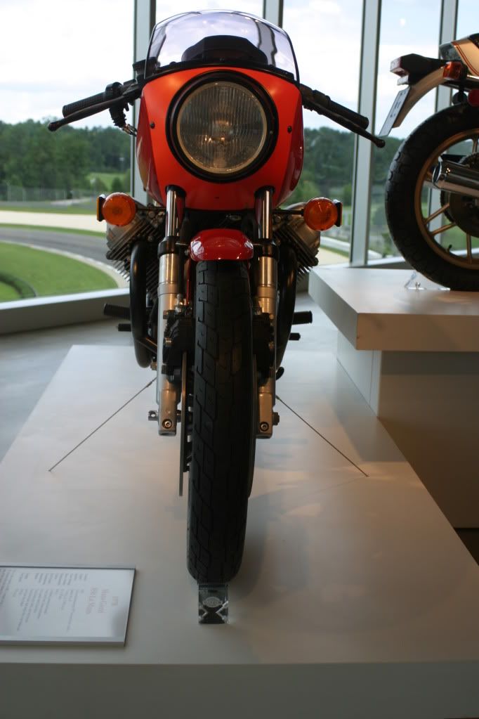 http://img.photobucket.com/albums/v638/Mafdark/Barber%20Vintage%20Motorsports%20Museum/c53bd150.jpg