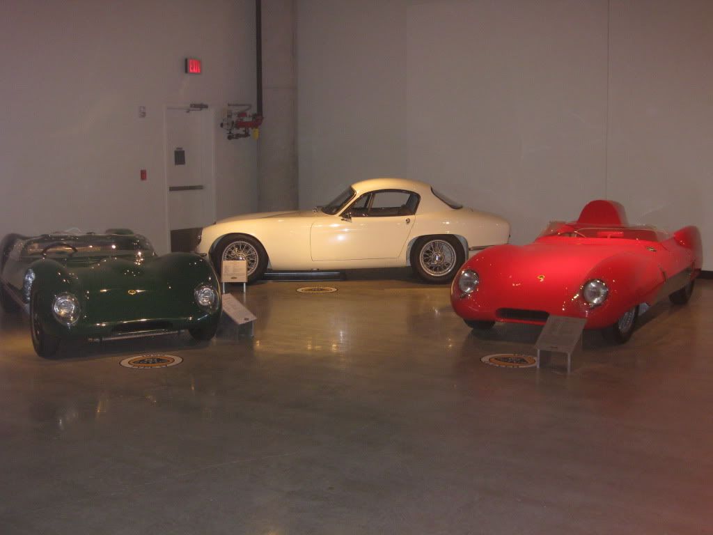 http://img.photobucket.com/albums/v638/Mafdark/Barber%20Vintage%20Motorsports%20Museum/d0b8a390.jpg