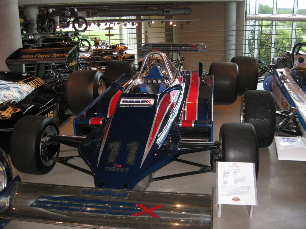 http://img.photobucket.com/albums/v638/Mafdark/Barber%20Vintage%20Motorsports%20Museum/df43efda.jpg