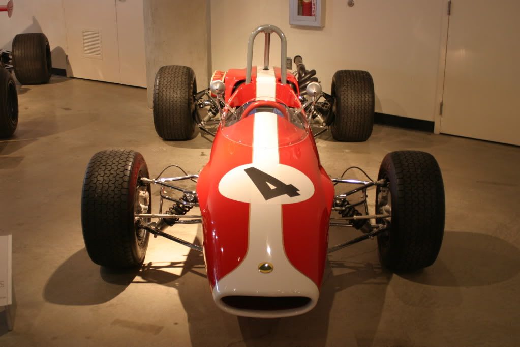 http://img.photobucket.com/albums/v638/Mafdark/Barber%20Vintage%20Motorsports%20Museum/e2e4c463.jpg