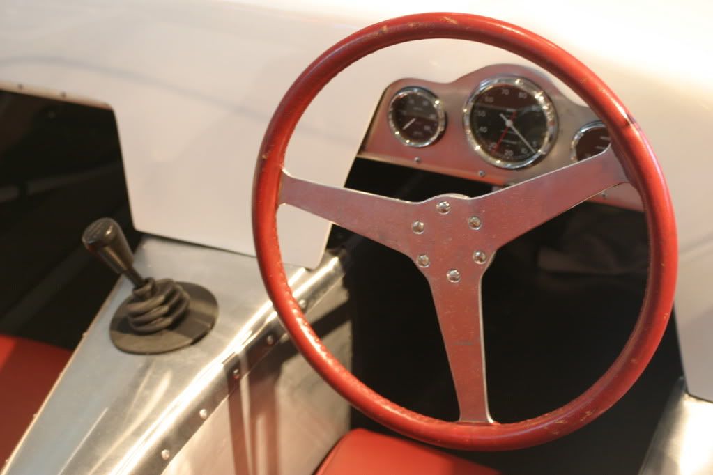 http://img.photobucket.com/albums/v638/Mafdark/Barber%20Vintage%20Motorsports%20Museum/ec142381.jpg