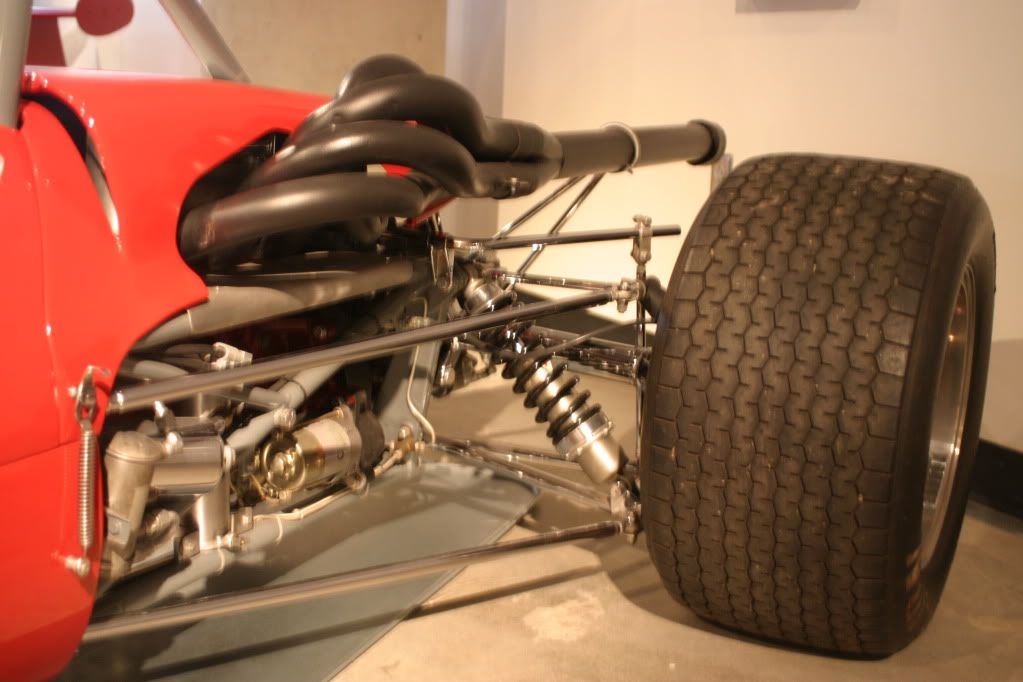 http://img.photobucket.com/albums/v638/Mafdark/Barber%20Vintage%20Motorsports%20Museum/fee0b421.jpg