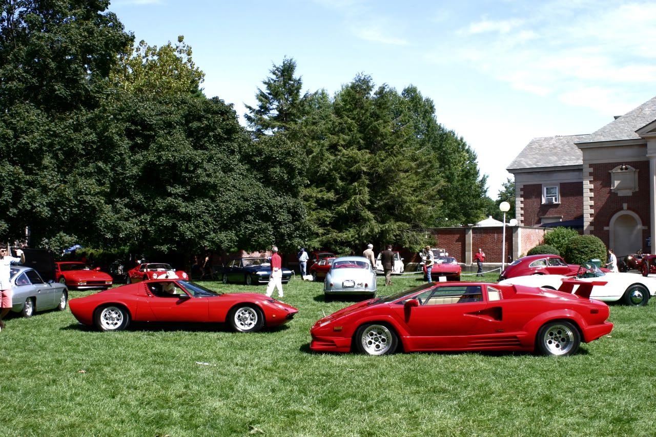 http://img.photobucket.com/albums/v638/Mafdark/Ferrari%20Fall%20Festival/IMG_4559-1.jpg